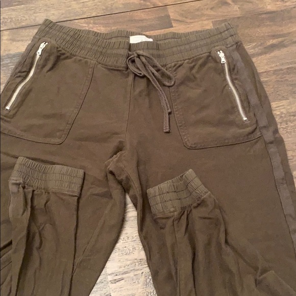 Lou & Grey Jogger Pants 🍃 - Picture 5 of 7